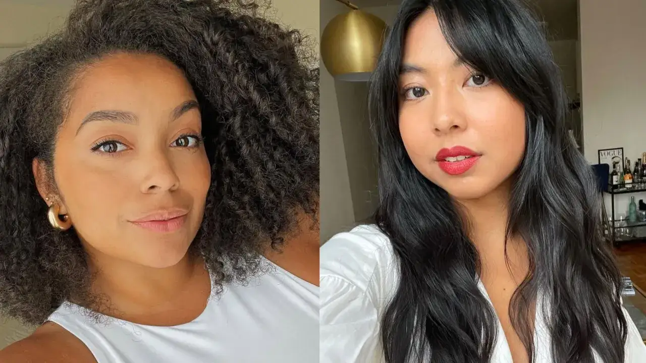 Zwei Frauen, eine mit vollem, lockigem Haar, das zeigt, wie sieht frizz aus, und eine mit glattem, schwarzem Haar.
